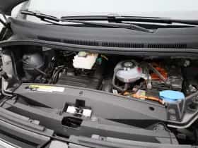 Volkswagen Multivan thumbnail 40