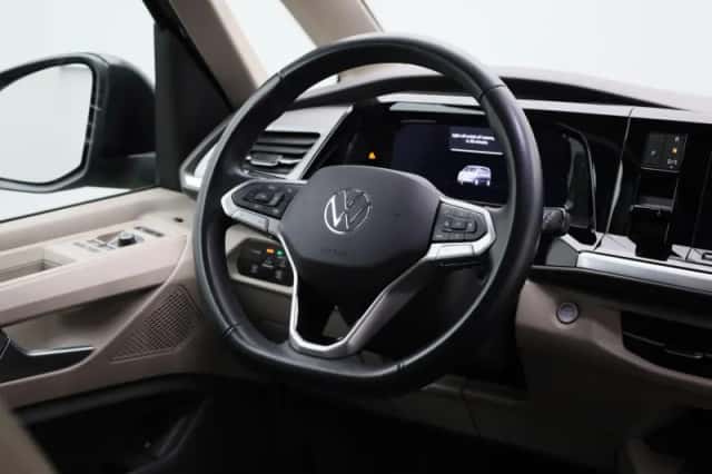 Volkswagen Multivan (2024) thumbnail 9