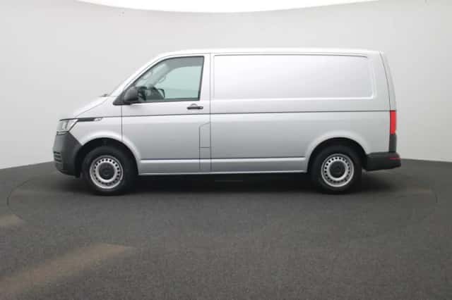 Volkswagen Transporter (2020) thumbnail 4
