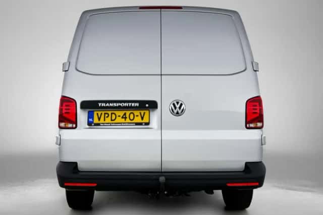 Volkswagen Transporter (2022) thumbnail 3