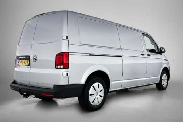 Volkswagen Transporter (2022) thumbnail 4