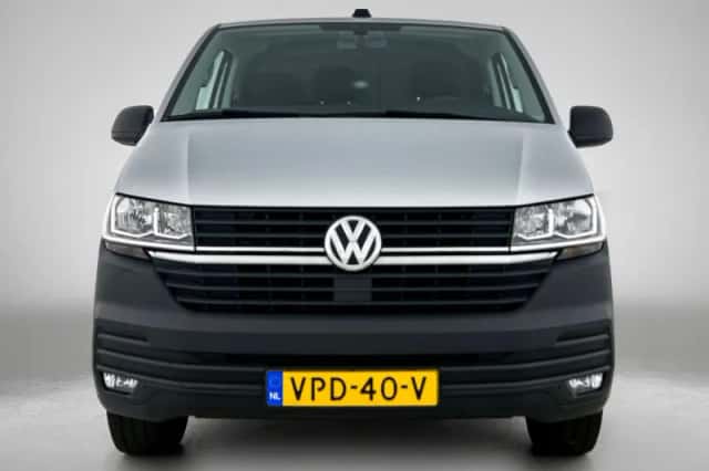 Volkswagen Transporter (2022) thumbnail 5