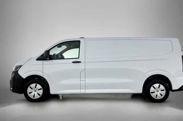 Volkswagen E-Transporter (2025) thumbnail 2