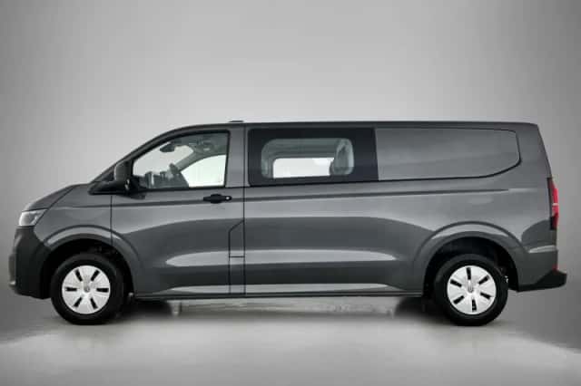 Volkswagen E-Transporter (2026) thumbnail 2
