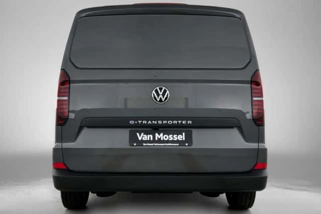Volkswagen E-Transporter (2026) thumbnail 3