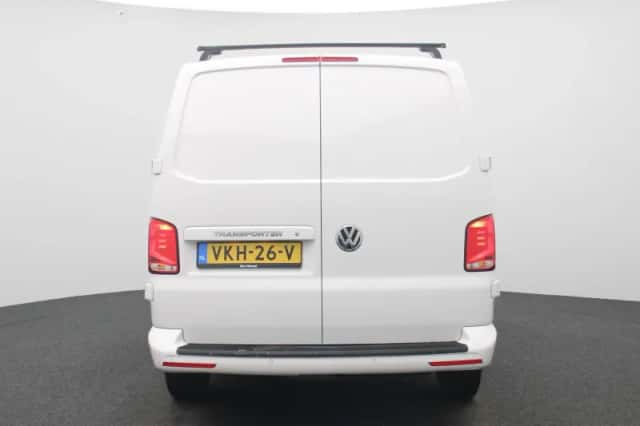 Volkswagen Transporter (2021) thumbnail 5
