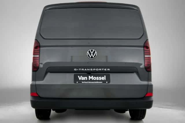 Volkswagen E-Transporter (2026) thumbnail 3