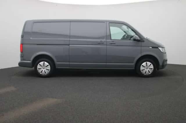 Volkswagen Transporter (2023) thumbnail 6