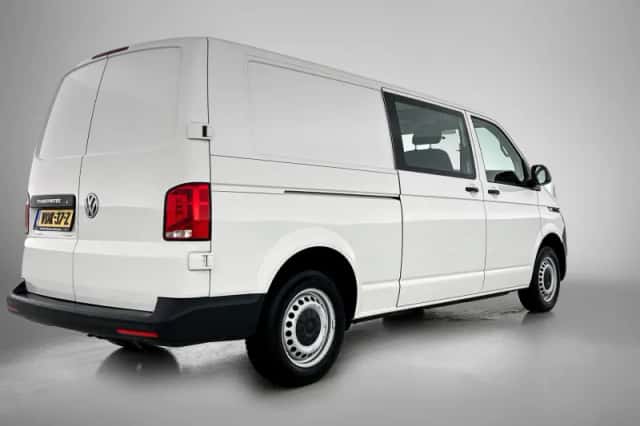 Volkswagen Transporter (2021) thumbnail 4