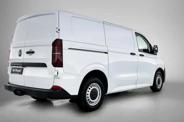 Volkswagen Transporter (2025) thumbnail 4