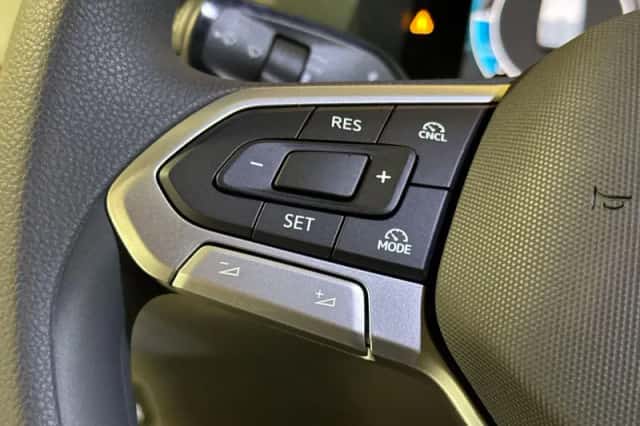 Volkswagen Crafter (2024) thumbnail 6