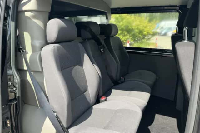 Volkswagen Transporter (2024) thumbnail 4
