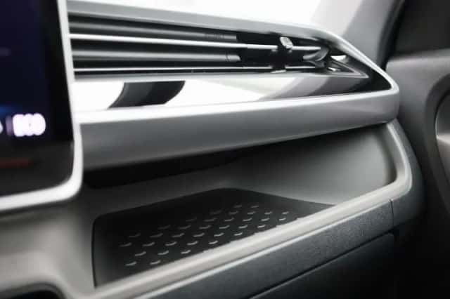 Volkswagen ID. Buzz (2024) thumbnail 26