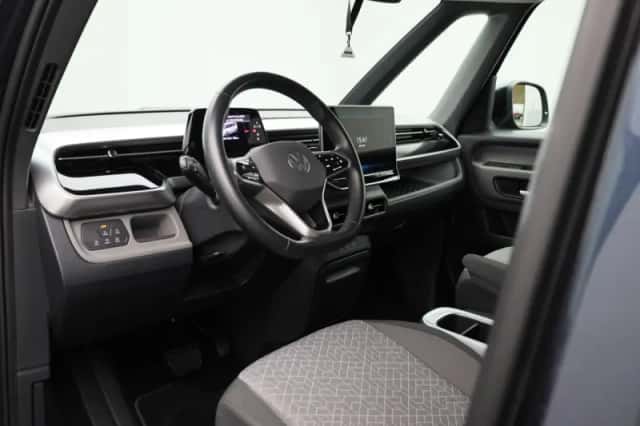 Volkswagen ID. Buzz (2024) thumbnail 36