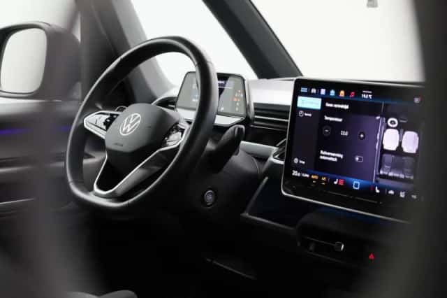 Volkswagen ID. Buzz (2024) thumbnail 39