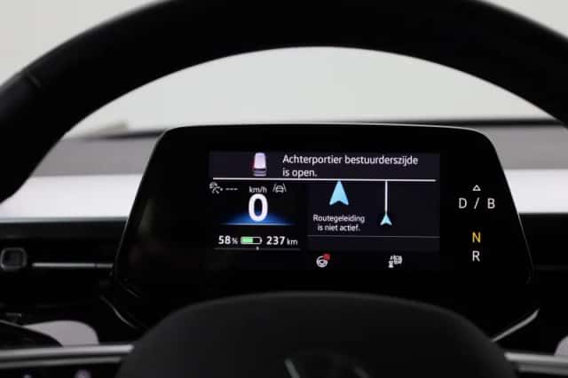 Volkswagen ID. Buzz (2024) thumbnail 8