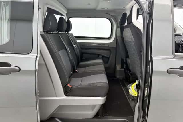 Volkswagen E-Transporter (2026) thumbnail 6