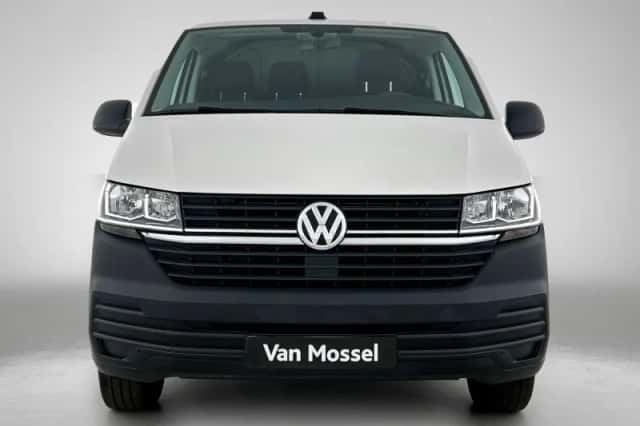 Volkswagen Transporter (2024) thumbnail 5