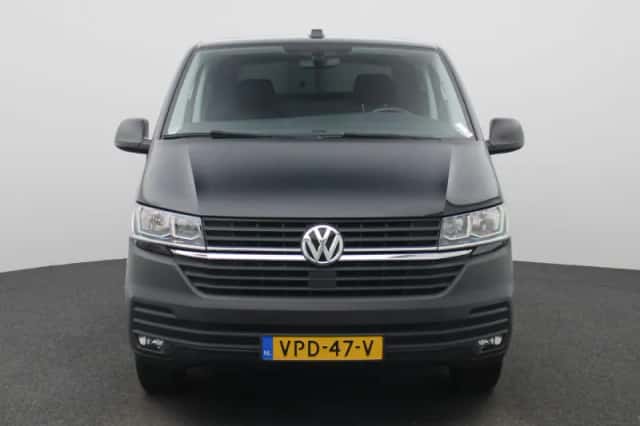 Volkswagen Transporter (2022) thumbnail 3