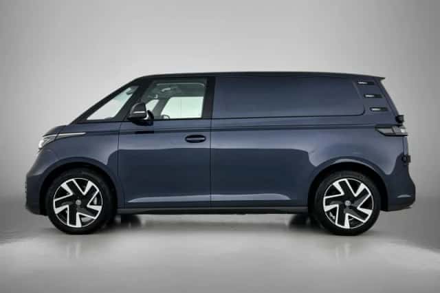 Volkswagen ID. Buzz (2026) thumbnail 2