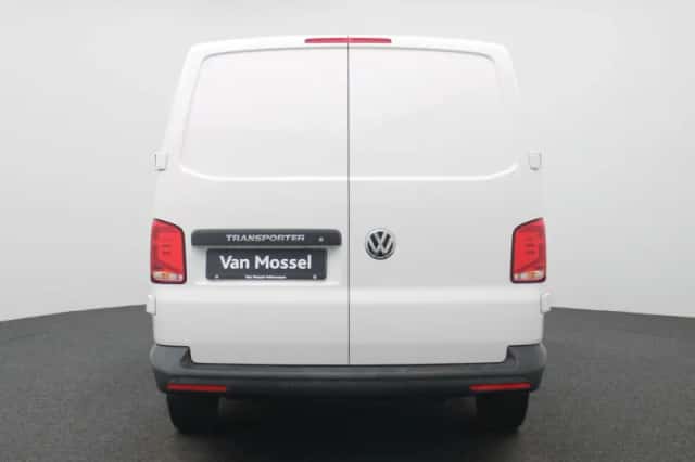 Volkswagen Transporter (2023) thumbnail 5