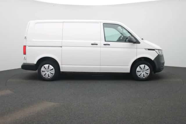 Volkswagen Transporter (2023) thumbnail 6