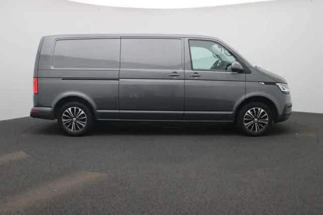Volkswagen Transporter (2022) thumbnail 6