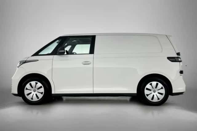 Volkswagen ID. Buzz (2025) thumbnail 2