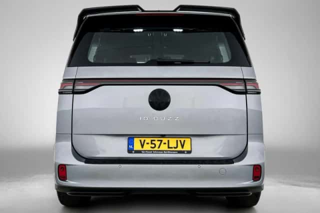 Volkswagen ID. Buzz (2025) thumbnail 3