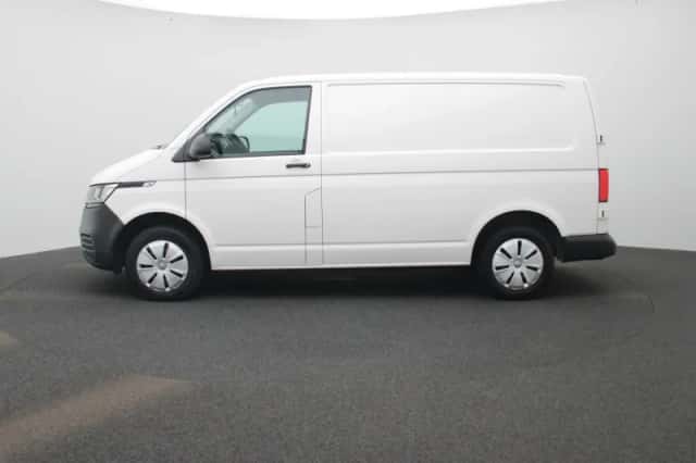 Volkswagen Transporter (2023) thumbnail 4