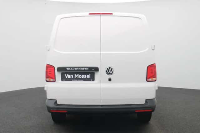 Volkswagen Transporter (2023) thumbnail 5