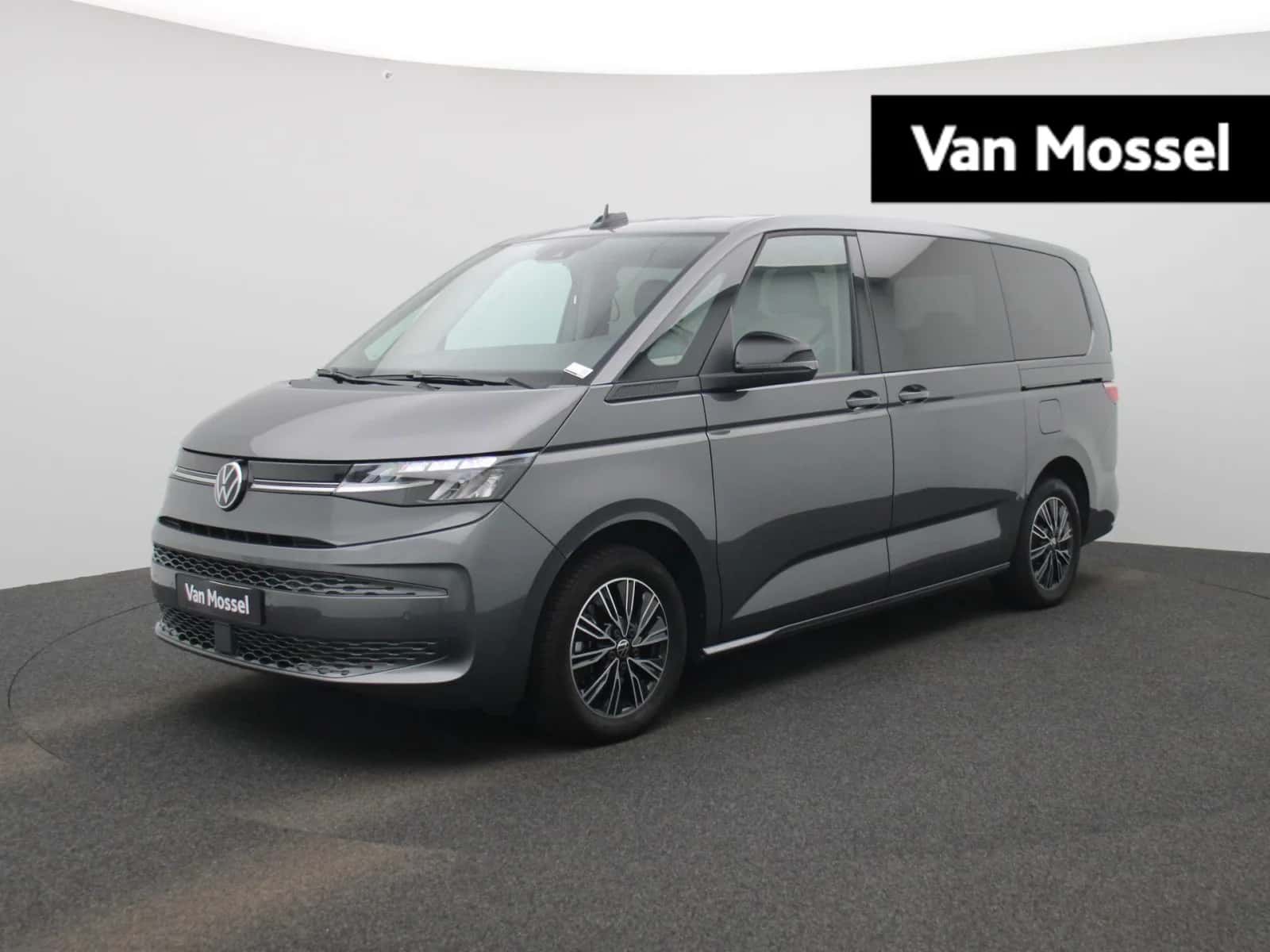 Volkswagen Multivan (2023) — foto 1