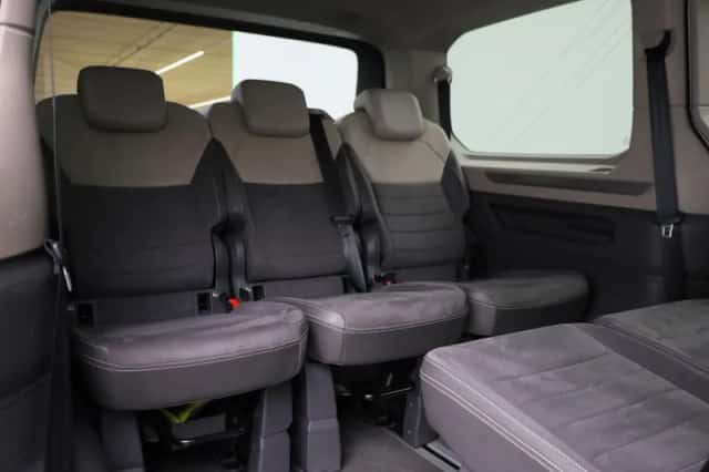 Volkswagen Multivan (2023) thumbnail 13