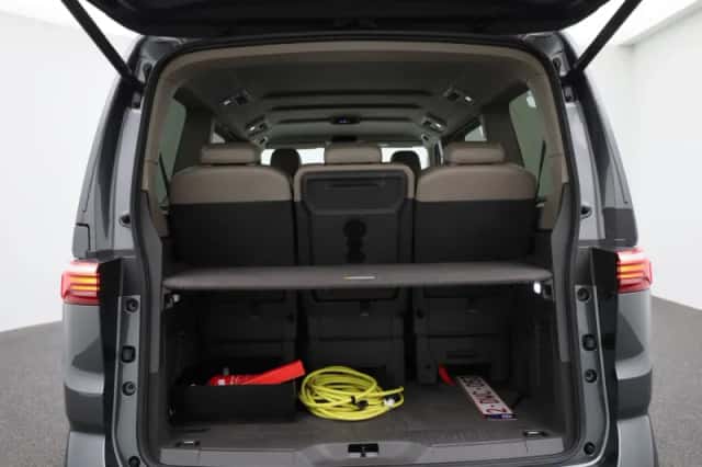Volkswagen Multivan (2023) thumbnail 14