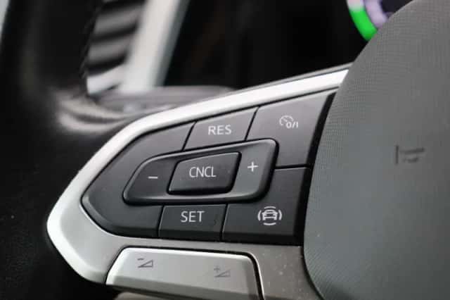 Volkswagen Multivan (2023) thumbnail 21