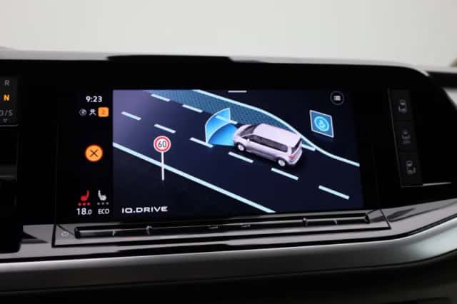 Volkswagen Multivan (2023) thumbnail 32