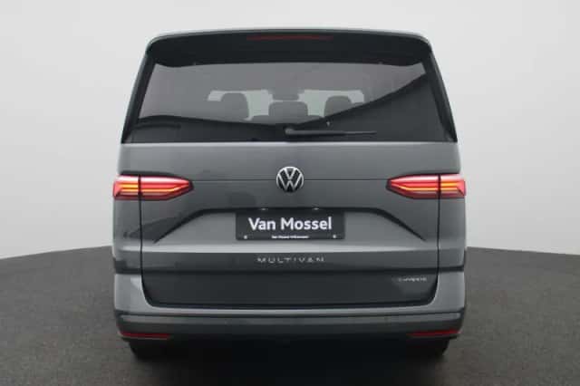 Volkswagen Multivan (2023) thumbnail 5