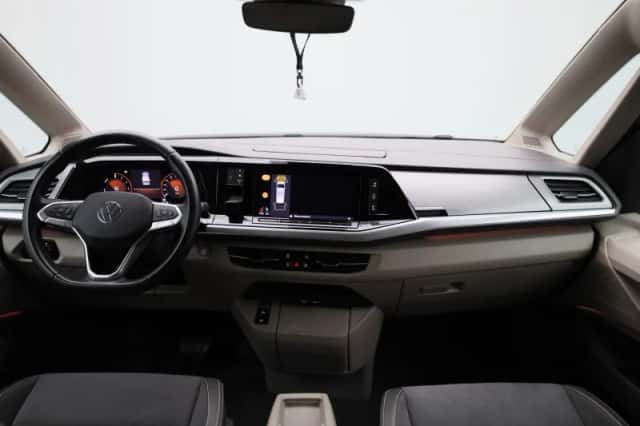 Volkswagen Multivan (2023) thumbnail 41