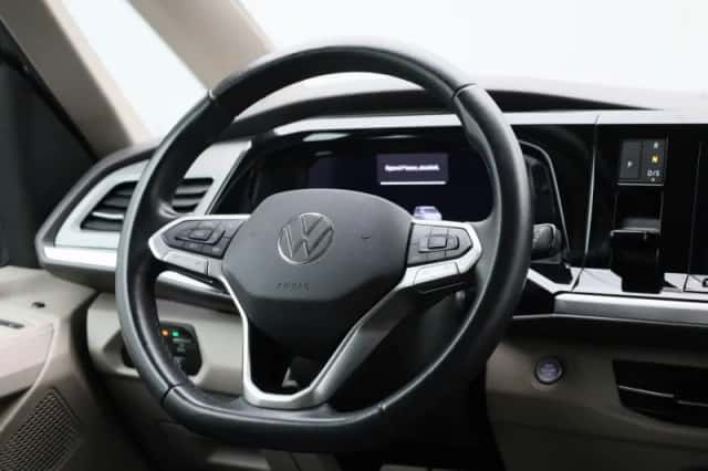 Volkswagen Multivan (2023) thumbnail 42