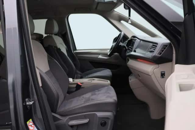 Volkswagen Multivan (2023) thumbnail 10