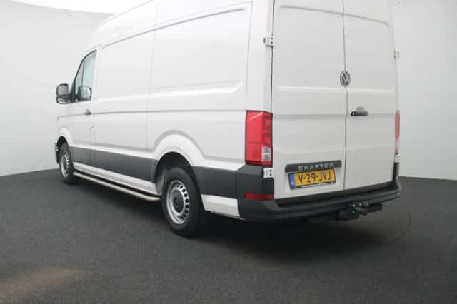 Volkswagen Crafter (2024) thumbnail 2