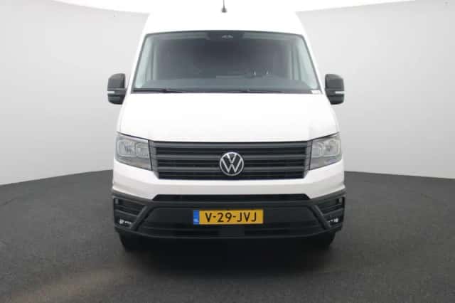 Volkswagen Crafter (2024) thumbnail 3