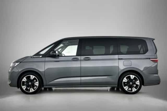 Volkswagen Multivan (2026) thumbnail 2