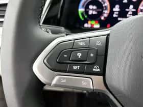 Volkswagen Multivan thumbnail 6