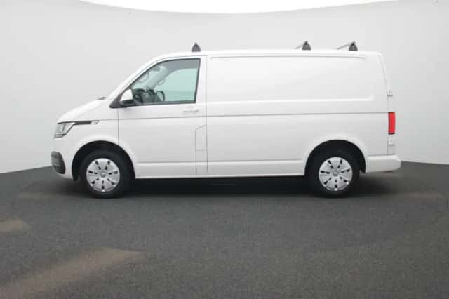 Volkswagen Transporter (2021) thumbnail 4