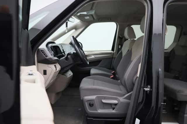 Volkswagen Multivan (2024) thumbnail 11
