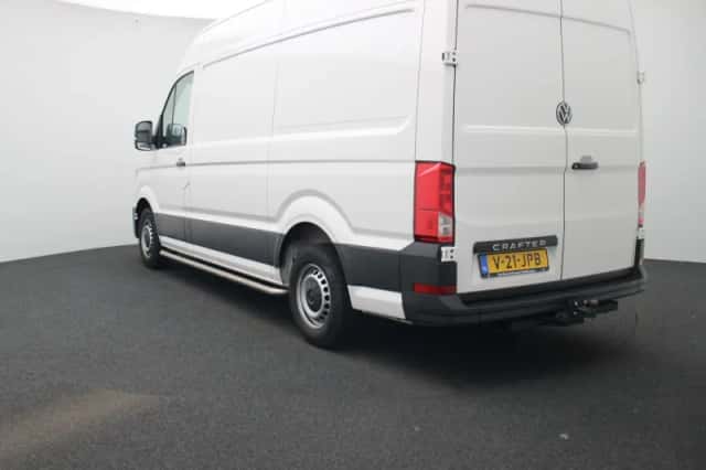 Volkswagen Crafter (2024) thumbnail 2