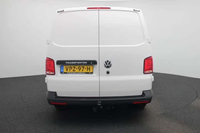 Volkswagen Transporter (2022) thumbnail 5