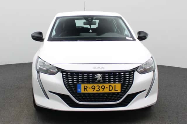 Peugeot 208 (2022) thumbnail 3