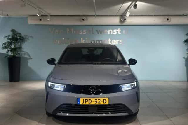 Opel Astra (2025) thumbnail 3